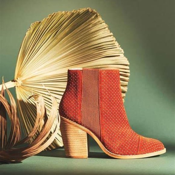 ANTHROPOLOGIE Rust Suede Micro-Studded Boots 7.5 - Picture 2 of 11